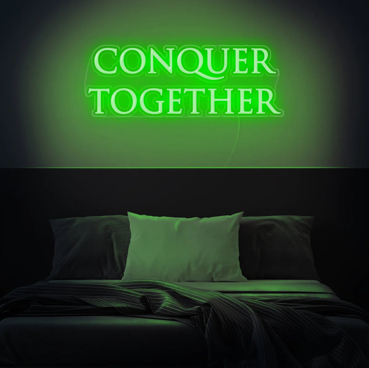 Conquer Together Insegna al neon