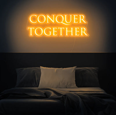 Conquer Together Insegna al neon